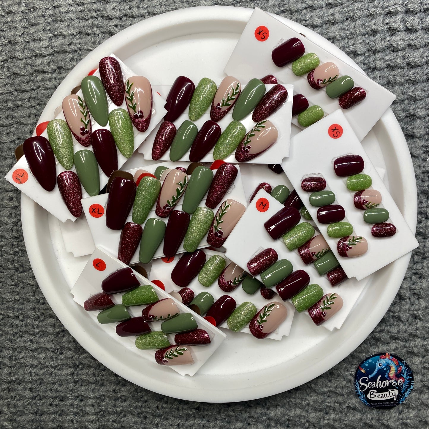 HAPPY HOLIDAYS | Under the Mistletoe