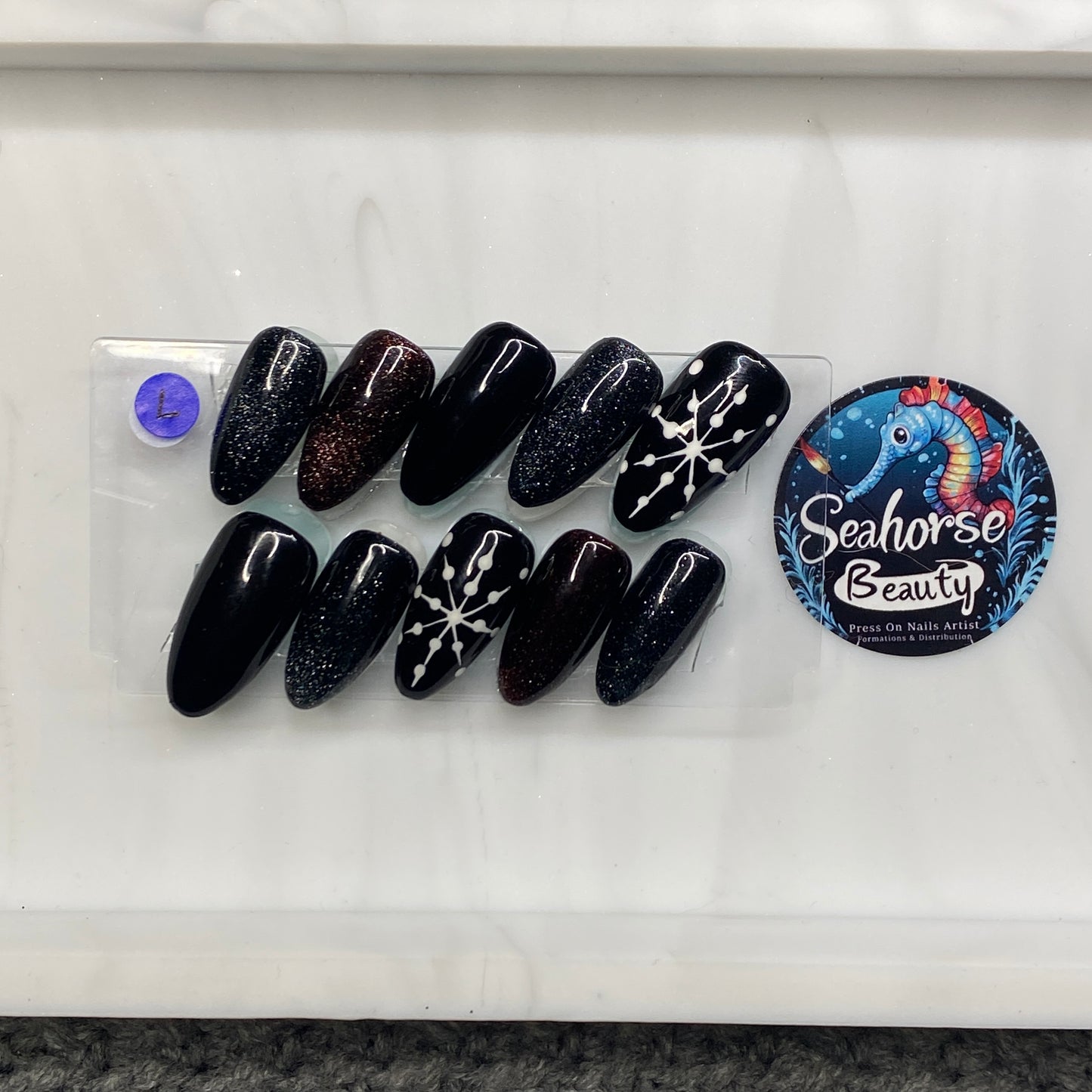 HAPPY HOLIDAYS | Silent Night