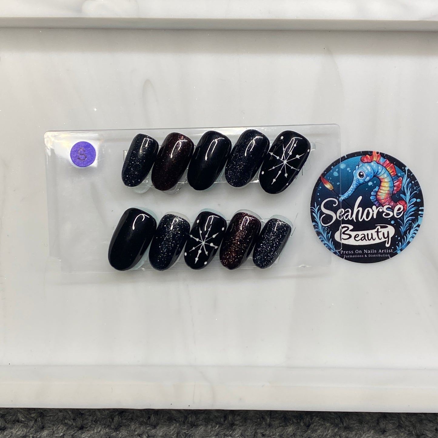 HAPPY HOLIDAYS | Silent Night