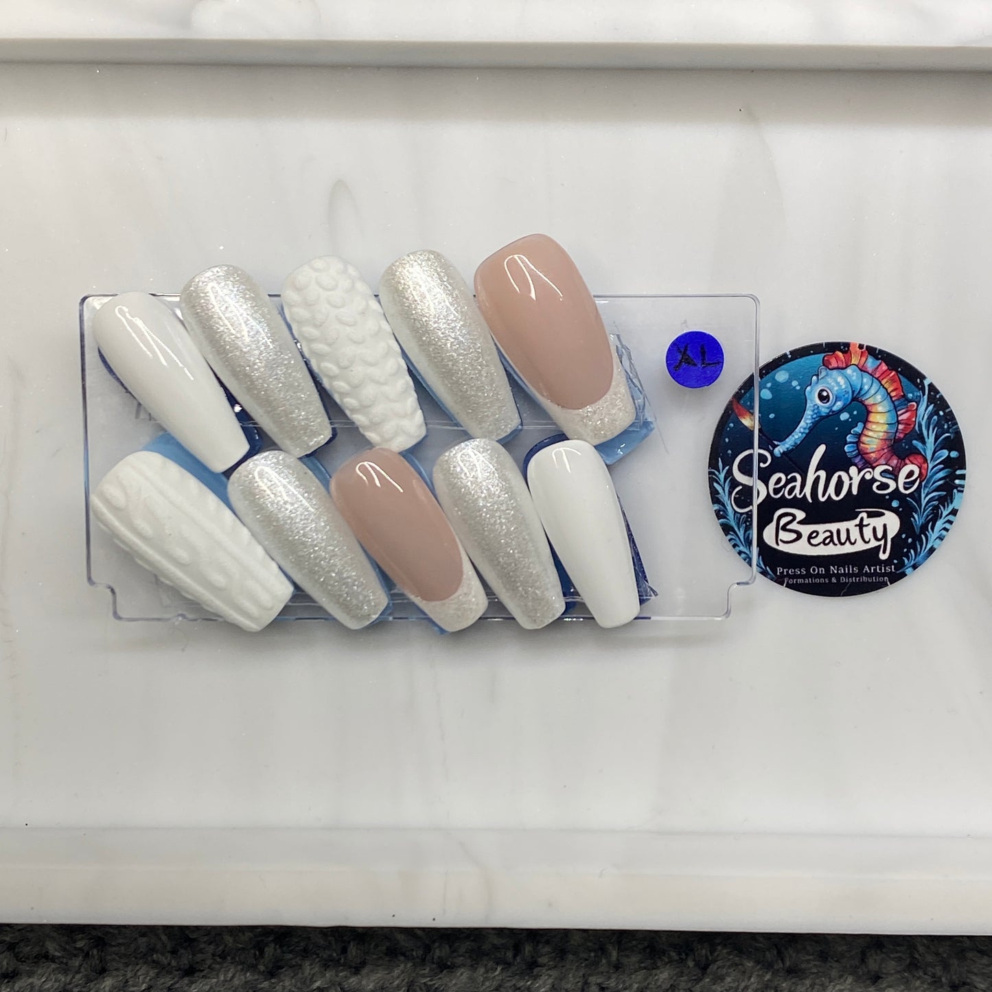 HAPPY HOLIDAYS | White Christmas