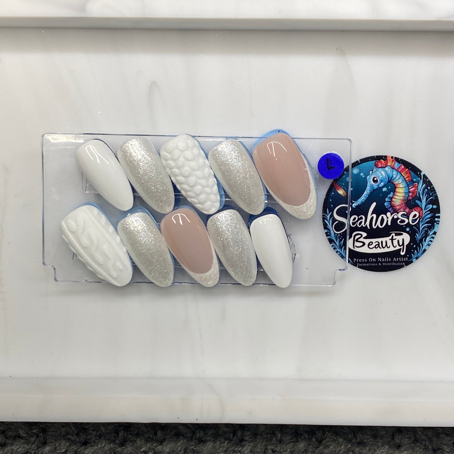 HAPPY HOLIDAYS | White Christmas