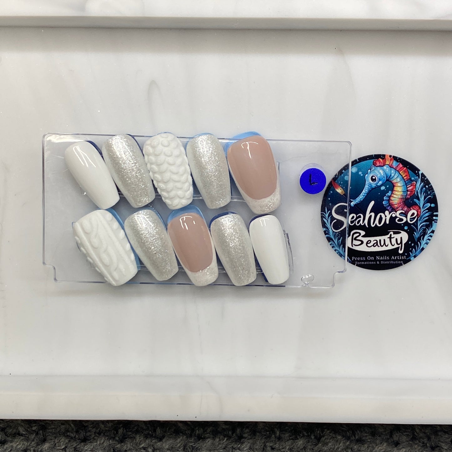 HAPPY HOLIDAYS | White Christmas