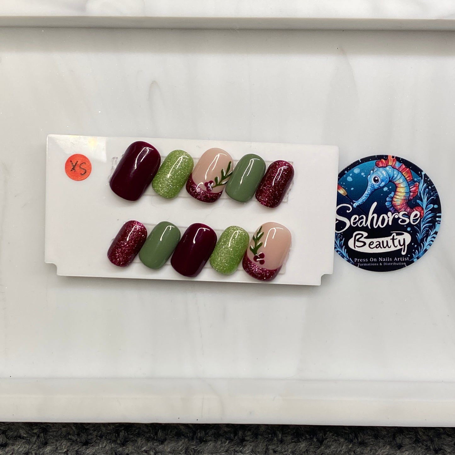 HAPPY HOLIDAYS | Under the Mistletoe