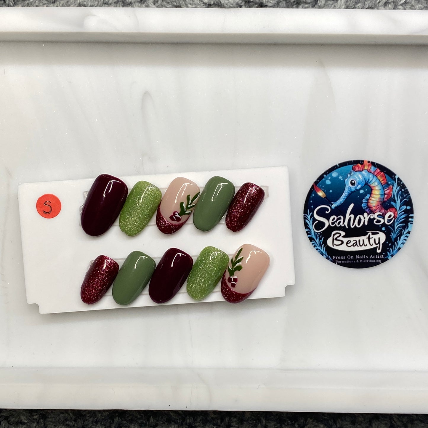 HAPPY HOLIDAYS | Under the Mistletoe