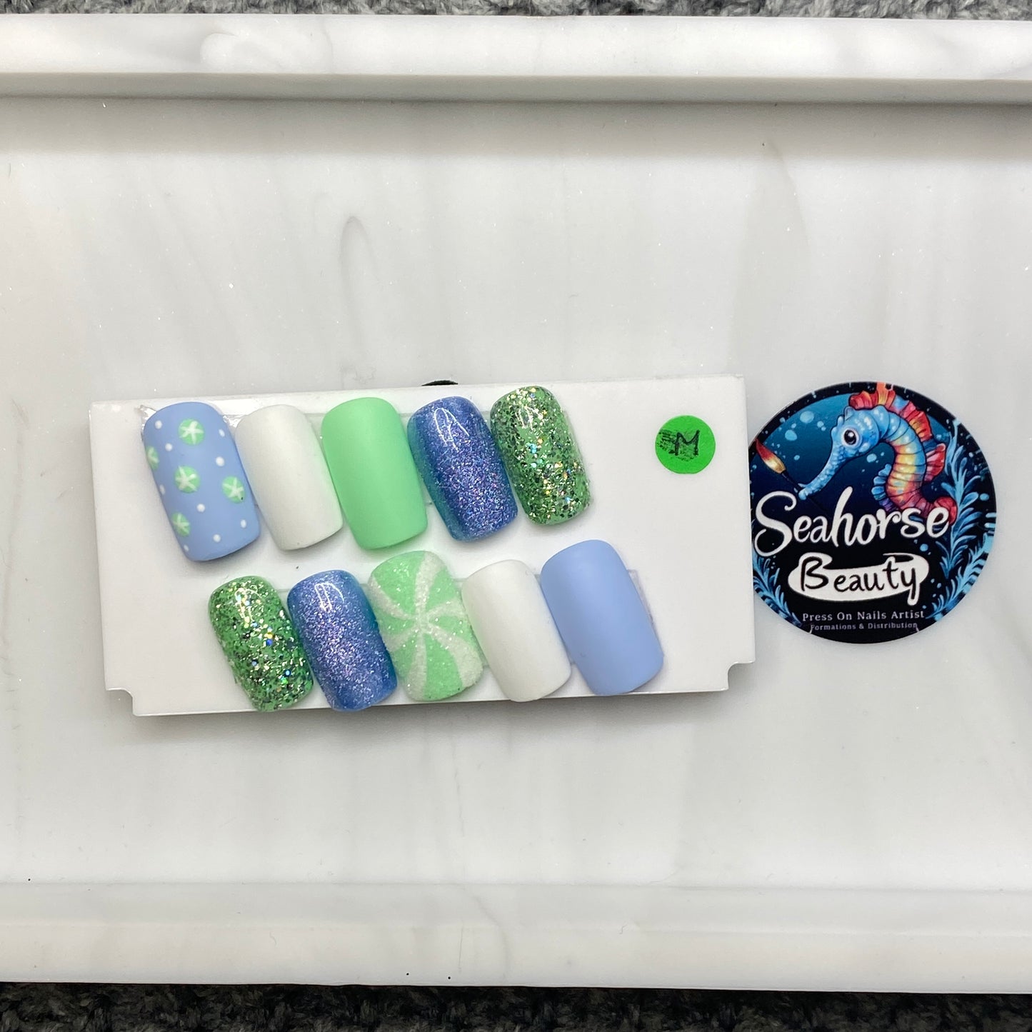 HAPPY HOLIDAYS | Peppermint Hollow