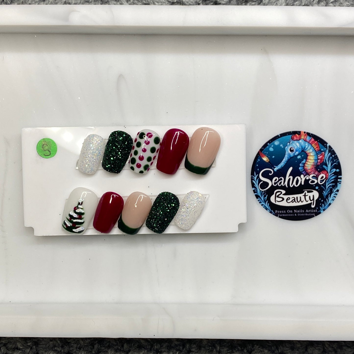 HAPPY HOLIDAYS | O' Christmas Tree