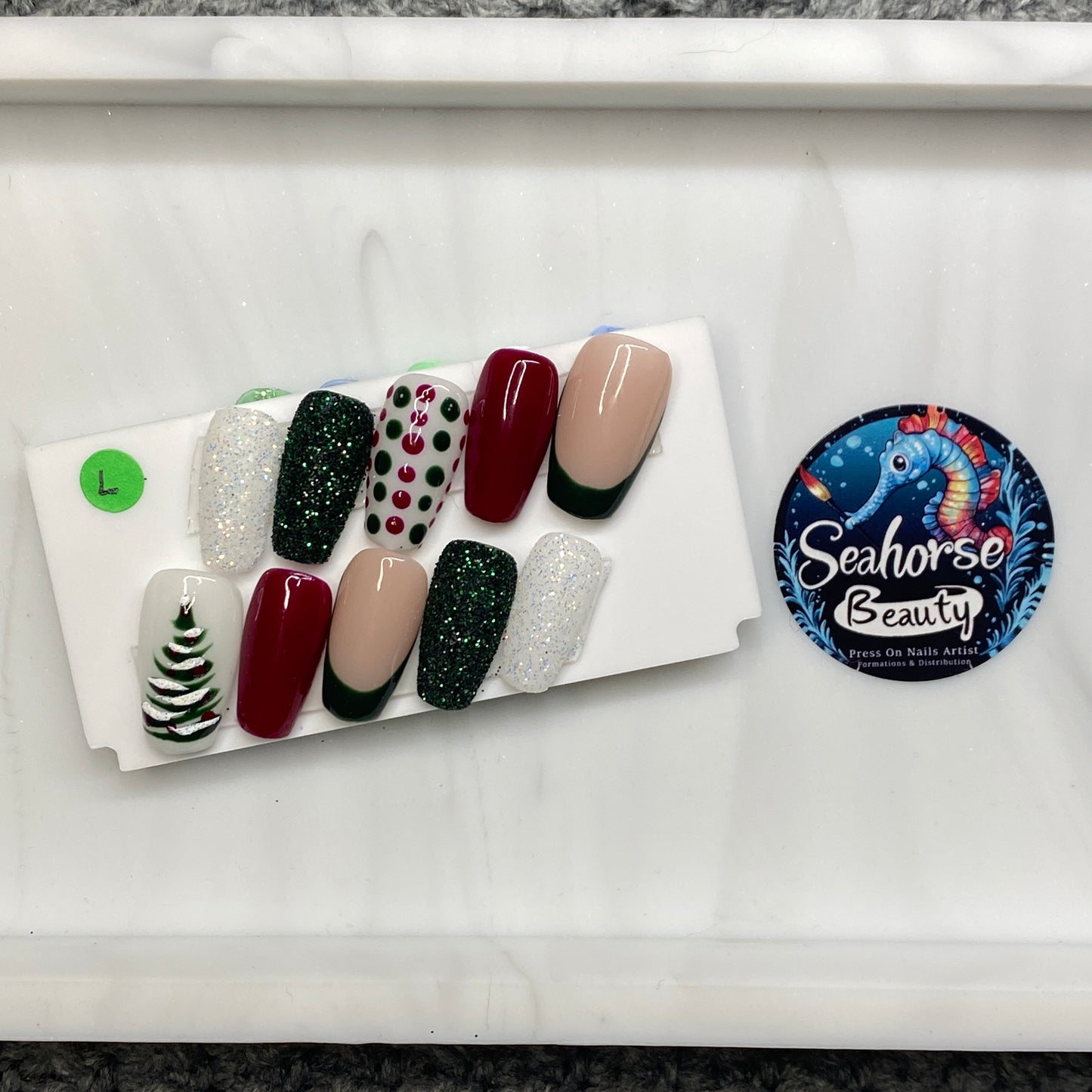 HAPPY HOLIDAYS | O' Christmas Tree