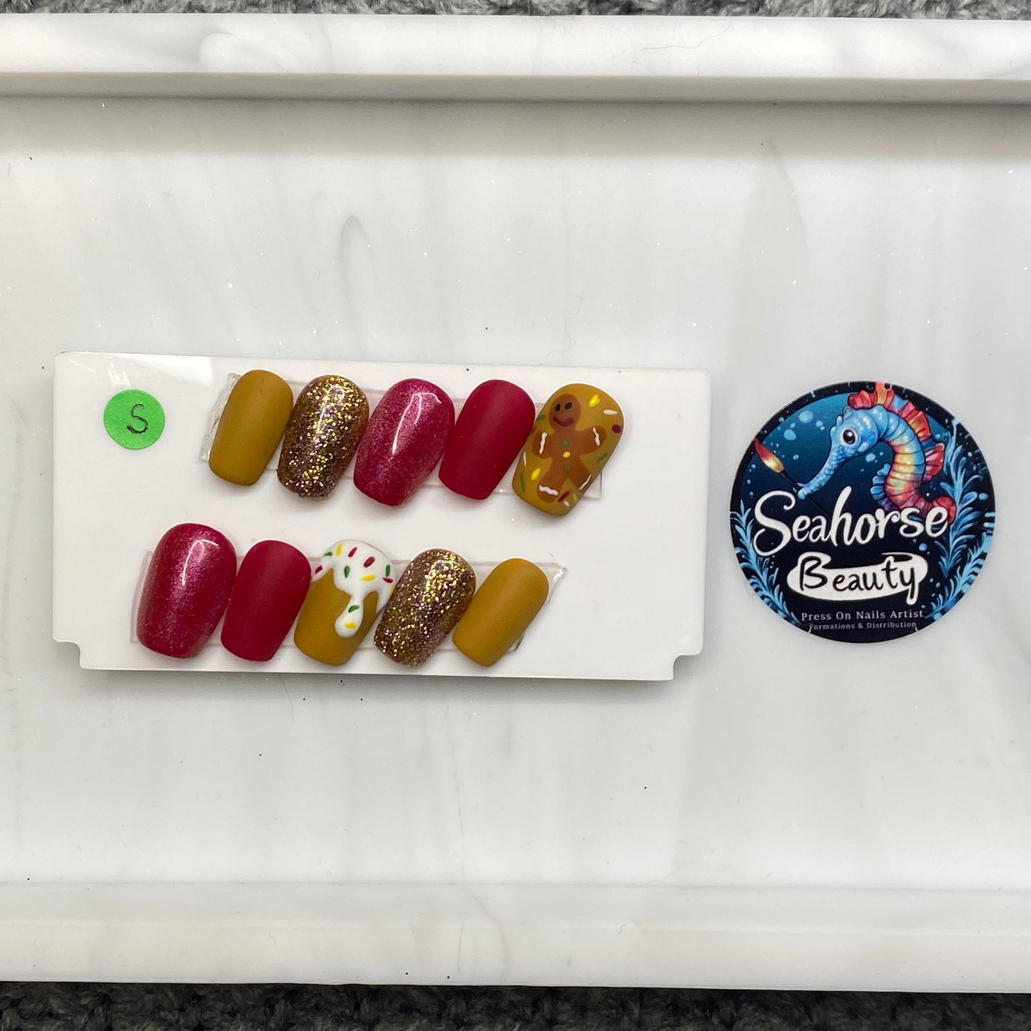 HAPPY HOLIDAYS | The Gingerbread Man